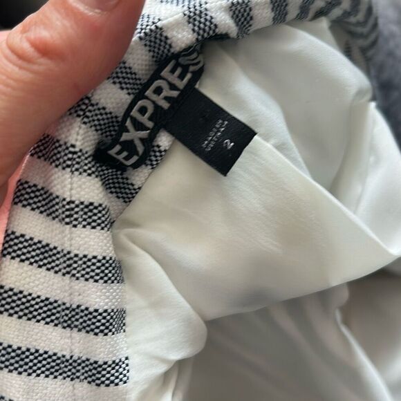 Express stripped blazer short form fitting classy size size 2 Cotton blend - Picture 7 of 7